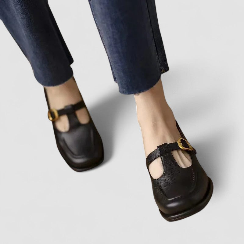 Amelia - Elegant Women&