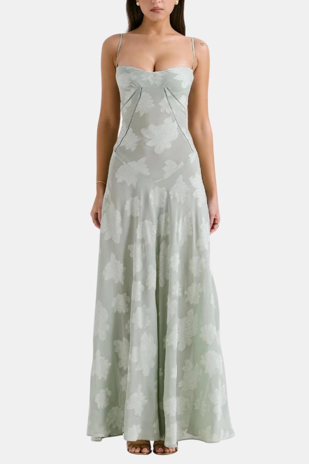 Amelia - Flowy Women's Wedding Guest Dress with Sweetheart Neckline and Maxi Length