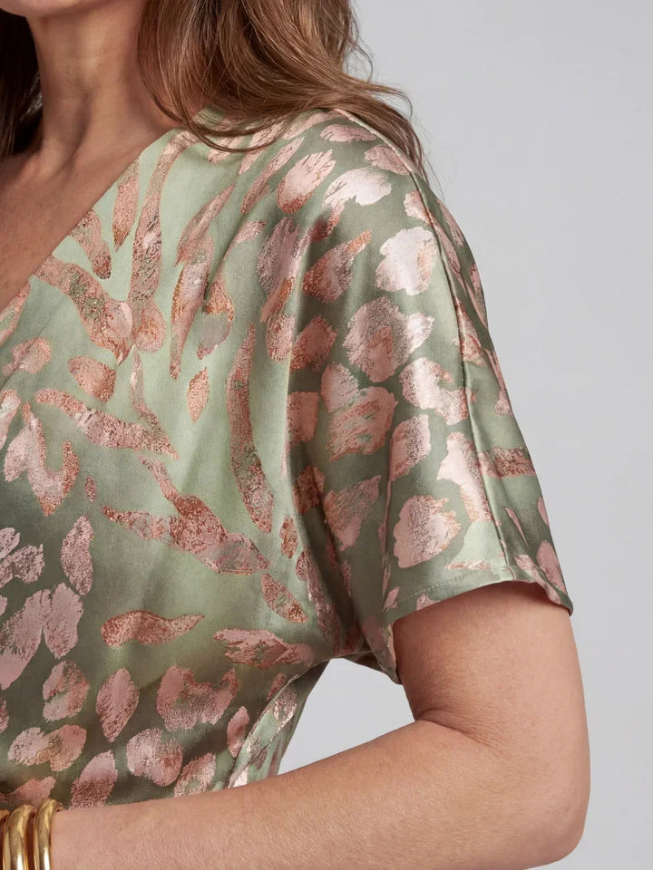 Charlotte - Elegant Women&