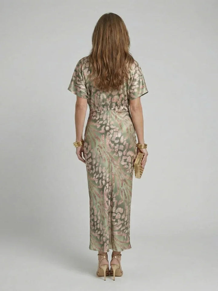 Charlotte - Elegant Women&