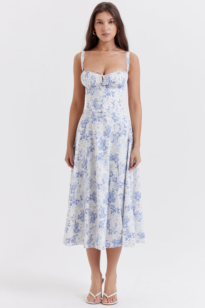 Chloe - Elegant Women&