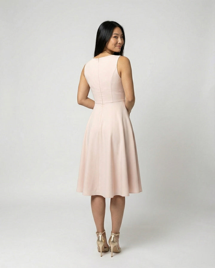 Ella - Elegant Women&