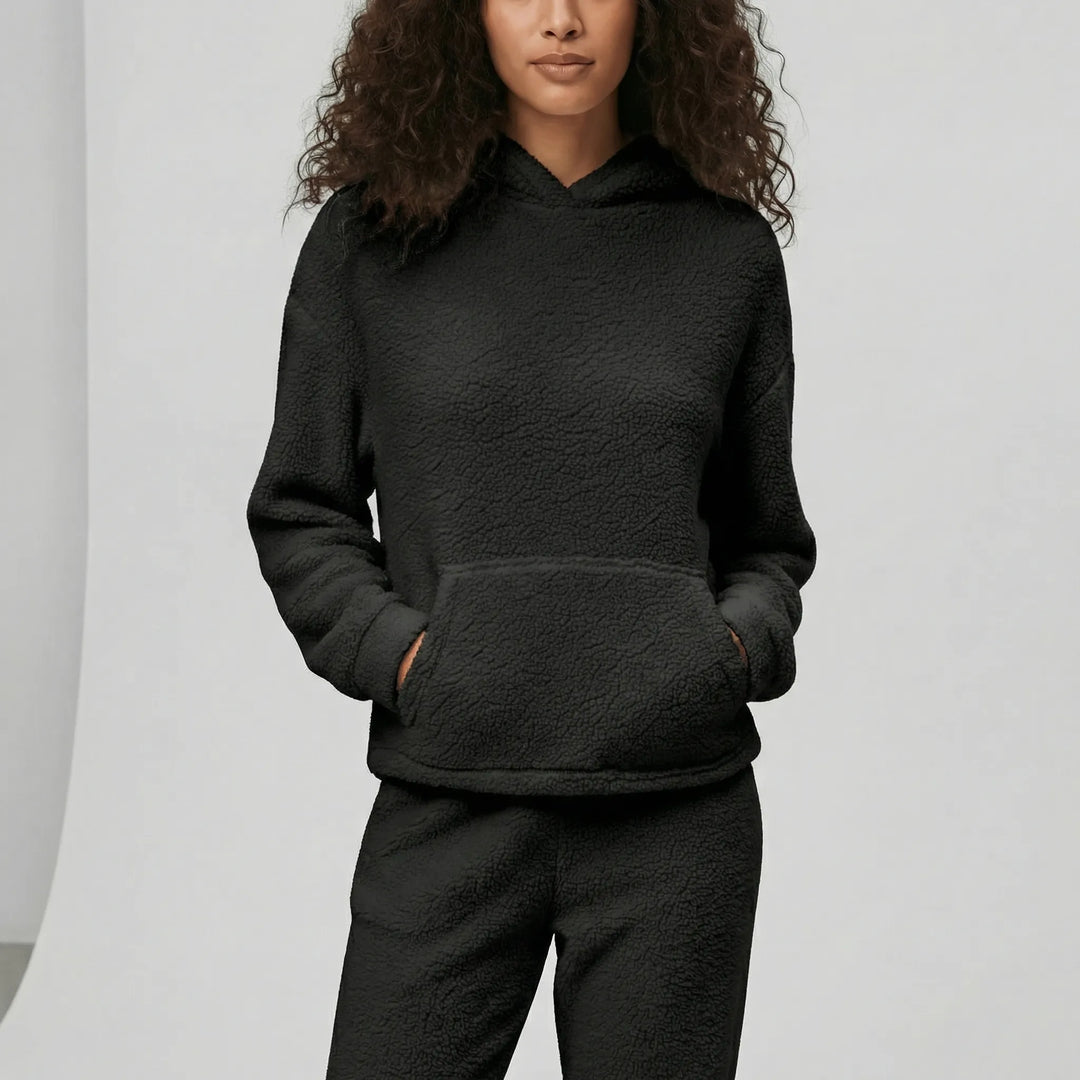 Hazel - Women’s cozy loungewear set fluffy and warm with relaxed drop shoulder
