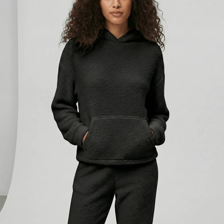 Hazel - Women’s cozy loungewear set fluffy and warm with relaxed drop shoulder