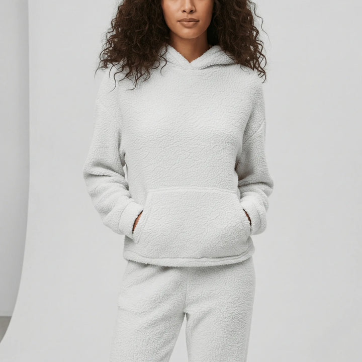 Hazel - Women’s cozy loungewear set fluffy and warm with relaxed drop shoulder
