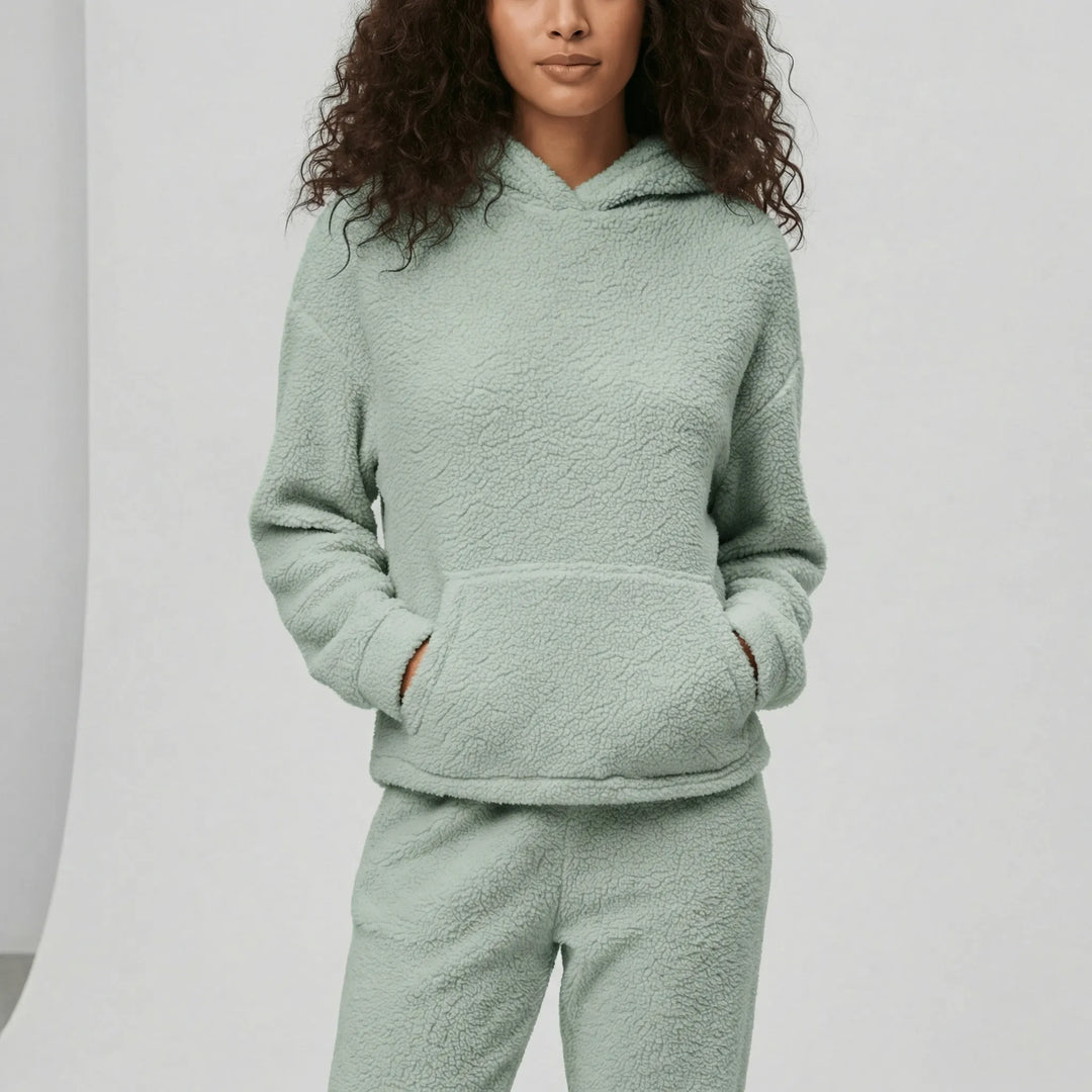 Hazel - Women’s cozy loungewear set fluffy and warm with relaxed drop shoulder