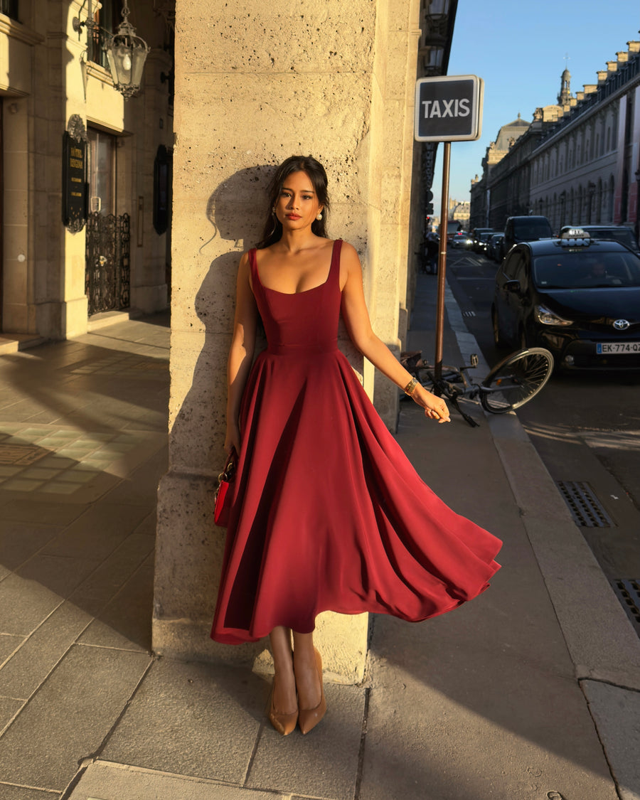 Isabella - Elegant Women&