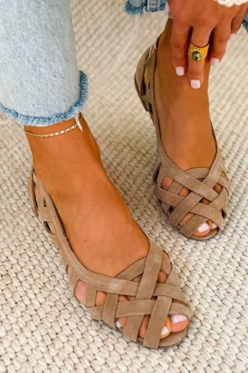 Isabella - Orthopedic Sandals for Women with Flat Sole and Woven Cutout Upper