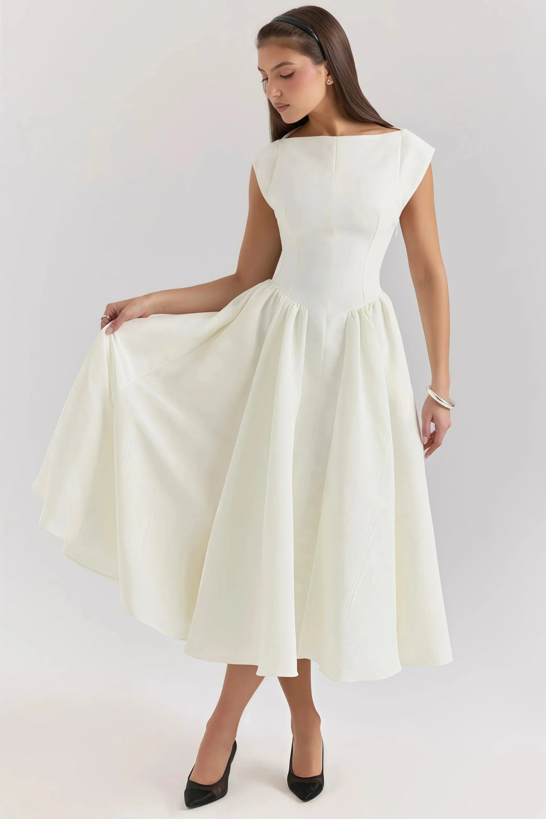 Vivienne - Elegant Women&