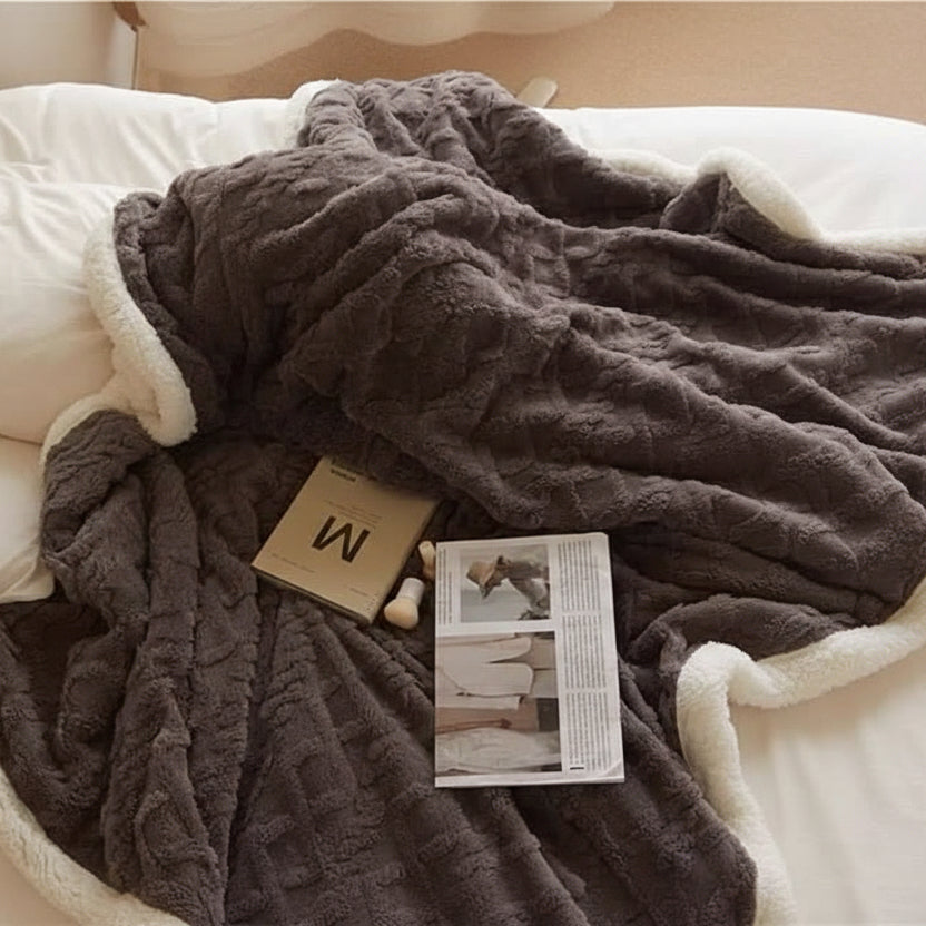 Winter Blanket | Fluffy Lambswool-Feel &amp; Microfiber Flannel | Double-Sided Cozy Bedspread