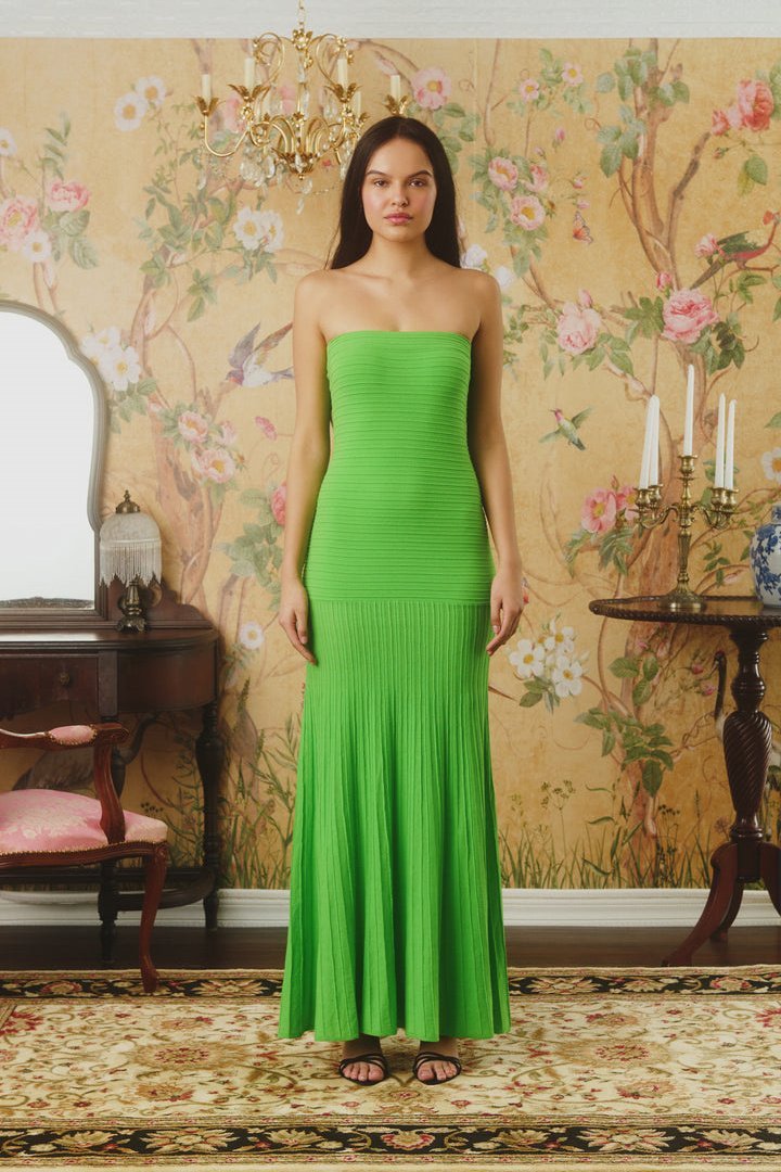Zoe - Elegant Women&