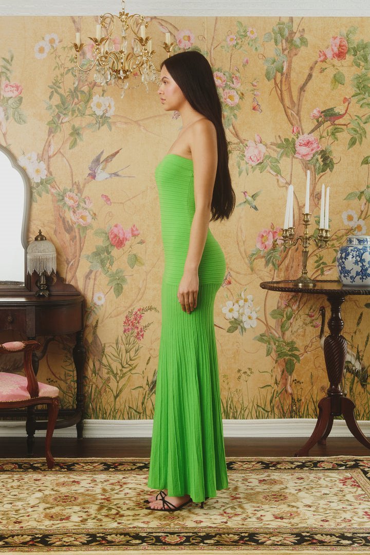 Zoe - Elegant Women&